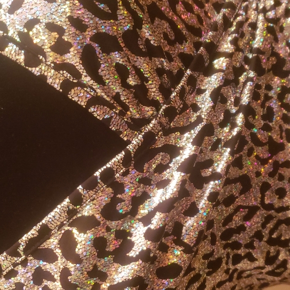 M-Matty Metallic Rainbow Leapord print Dress😍 - Picture 2 of 5